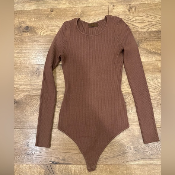 nuuds Tops - Nuuds Sweater Bodysuit Size Med Chocolate Brown Ribbed Stretchy